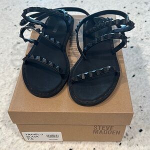 Steve Madden Black Travel-J Sandals
